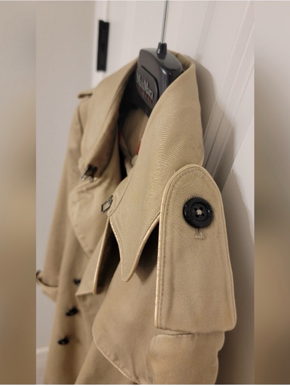 Burberry Tan Double-Breasted Trench Coat - Picture 8 of 9